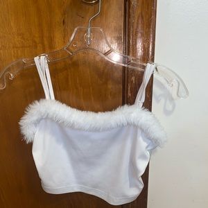 White cropped Tee with fluff